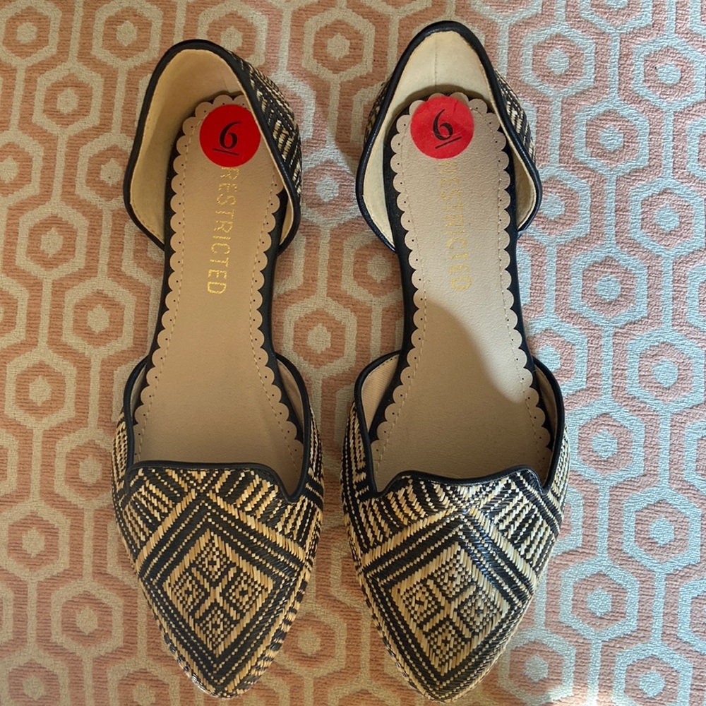 Restricted flats size 6